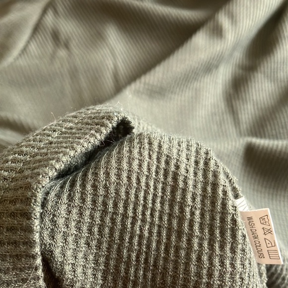 Top - Picture 9 of 9